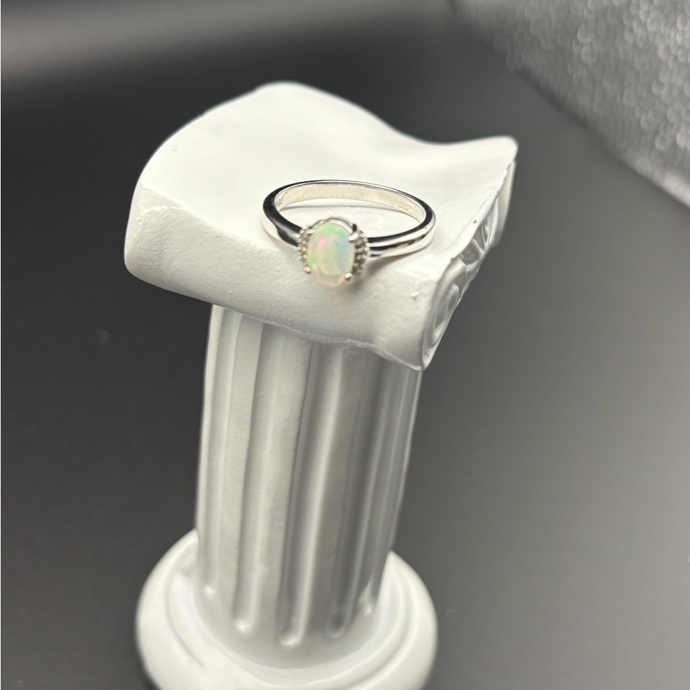 0.40ct Genuine Ethiopian Opal and Sapphire 925 Sterling Silver Ring Size 5.25